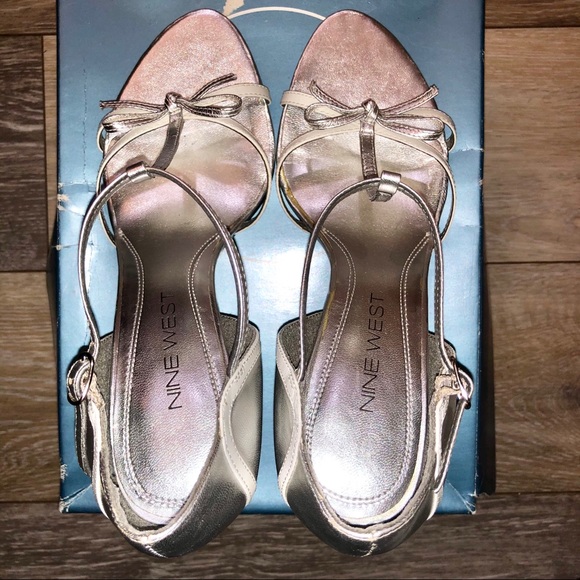 Coquette Bow Nine West Strappy Evening Heels - Picture 7 of 12